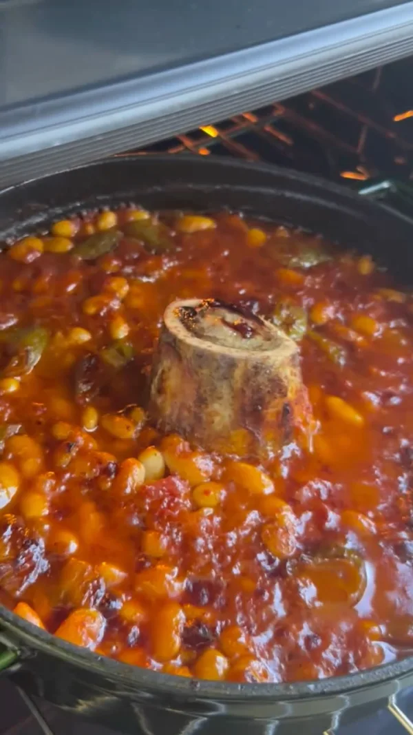 🍲 Lokantadaki o unutulmayan lezzetin sırrını bugün paylaşıyorum. Ben bu tarifte...